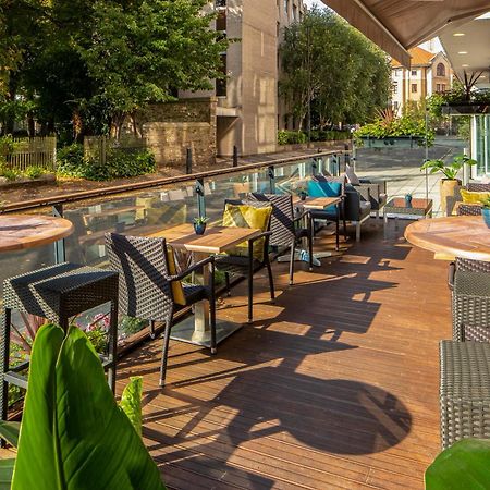 Hilton Garden Inn Bristol City Centre Exterior photo