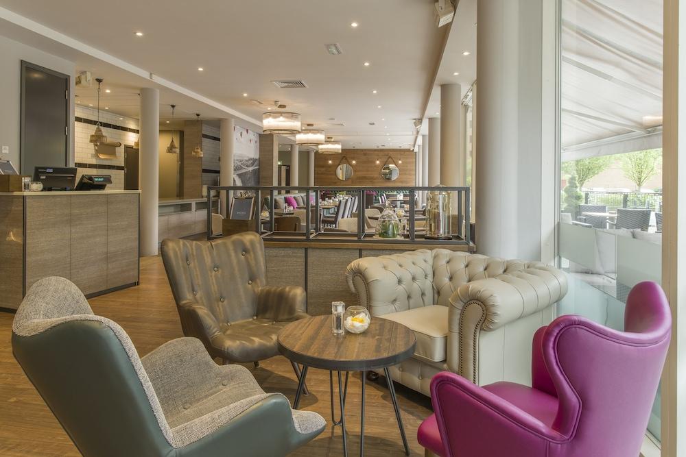 Hilton Garden Inn Bristol City Centre Exterior photo