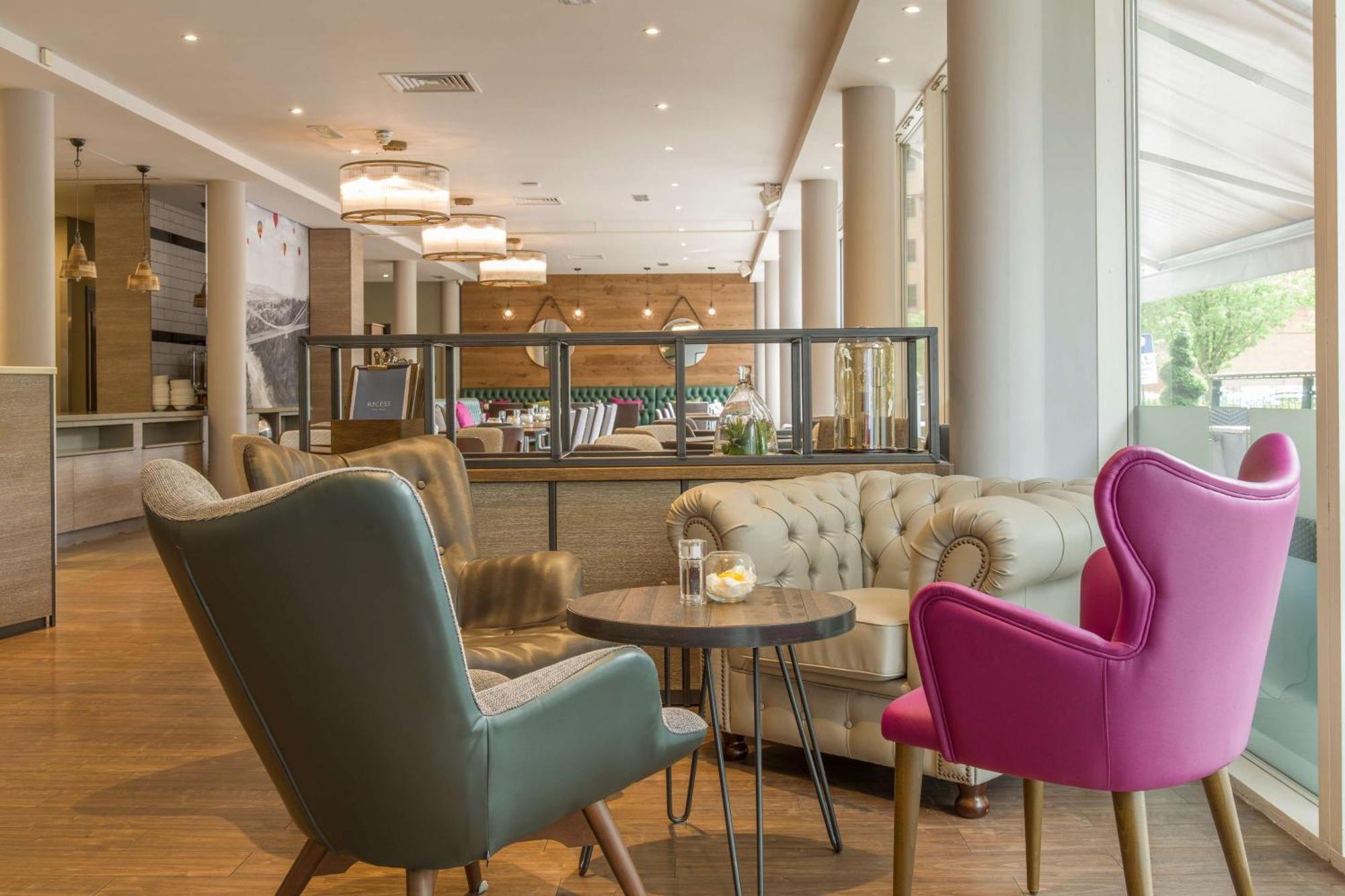 Hilton Garden Inn Bristol City Centre Exterior photo