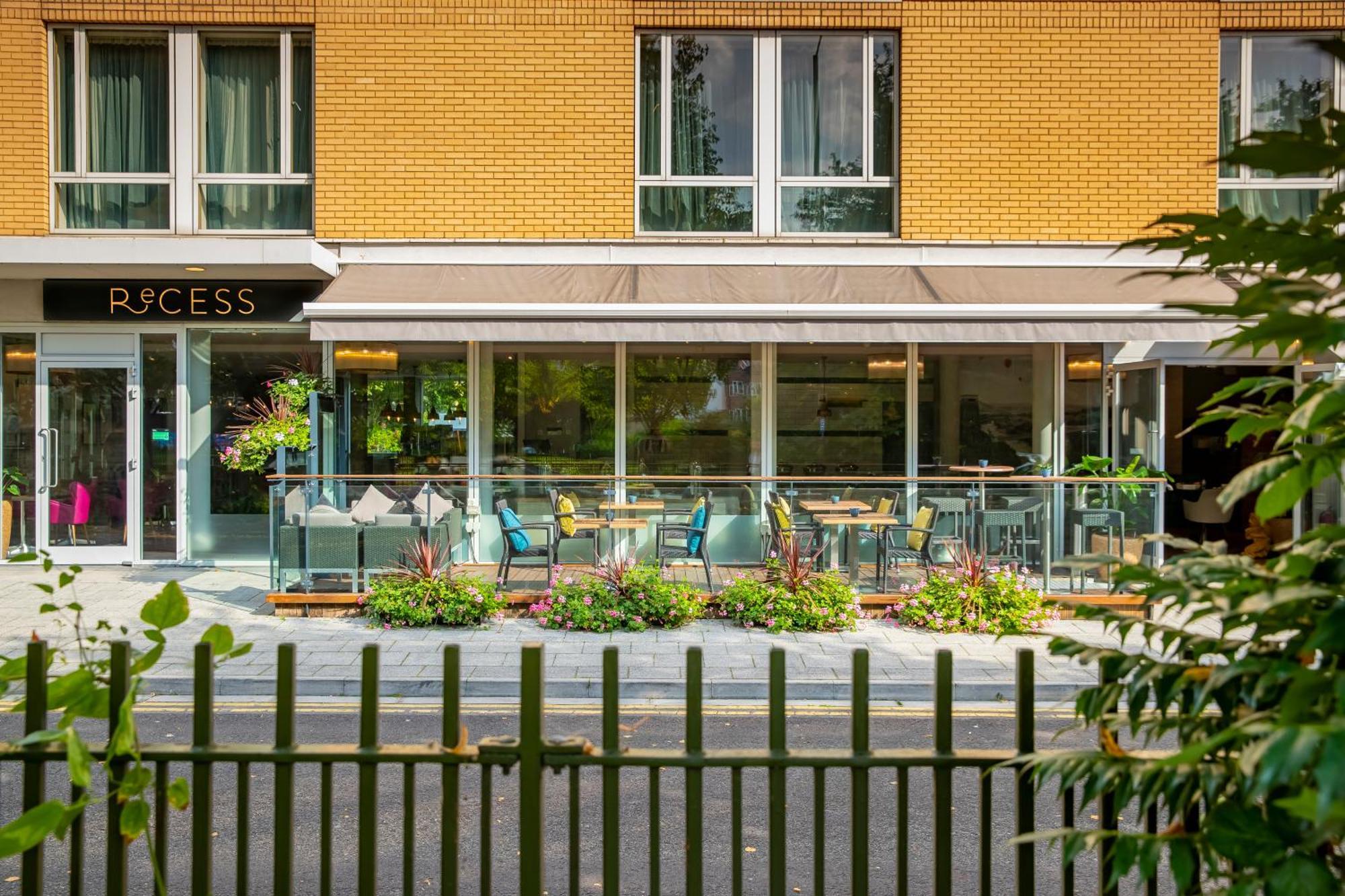 Hilton Garden Inn Bristol City Centre Exterior photo