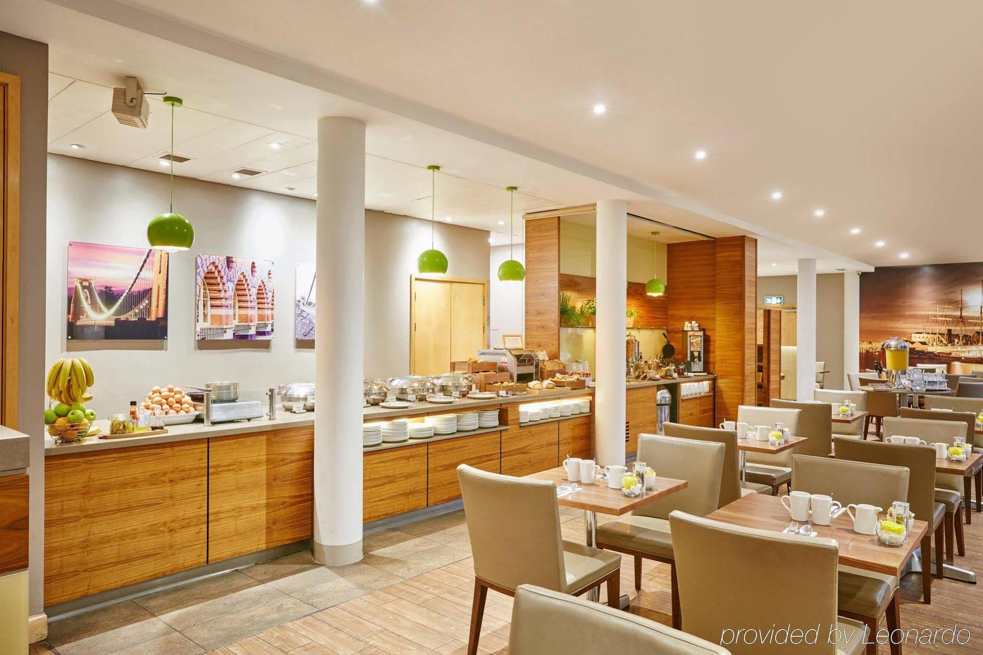 Hilton Garden Inn Bristol City Centre Exterior photo