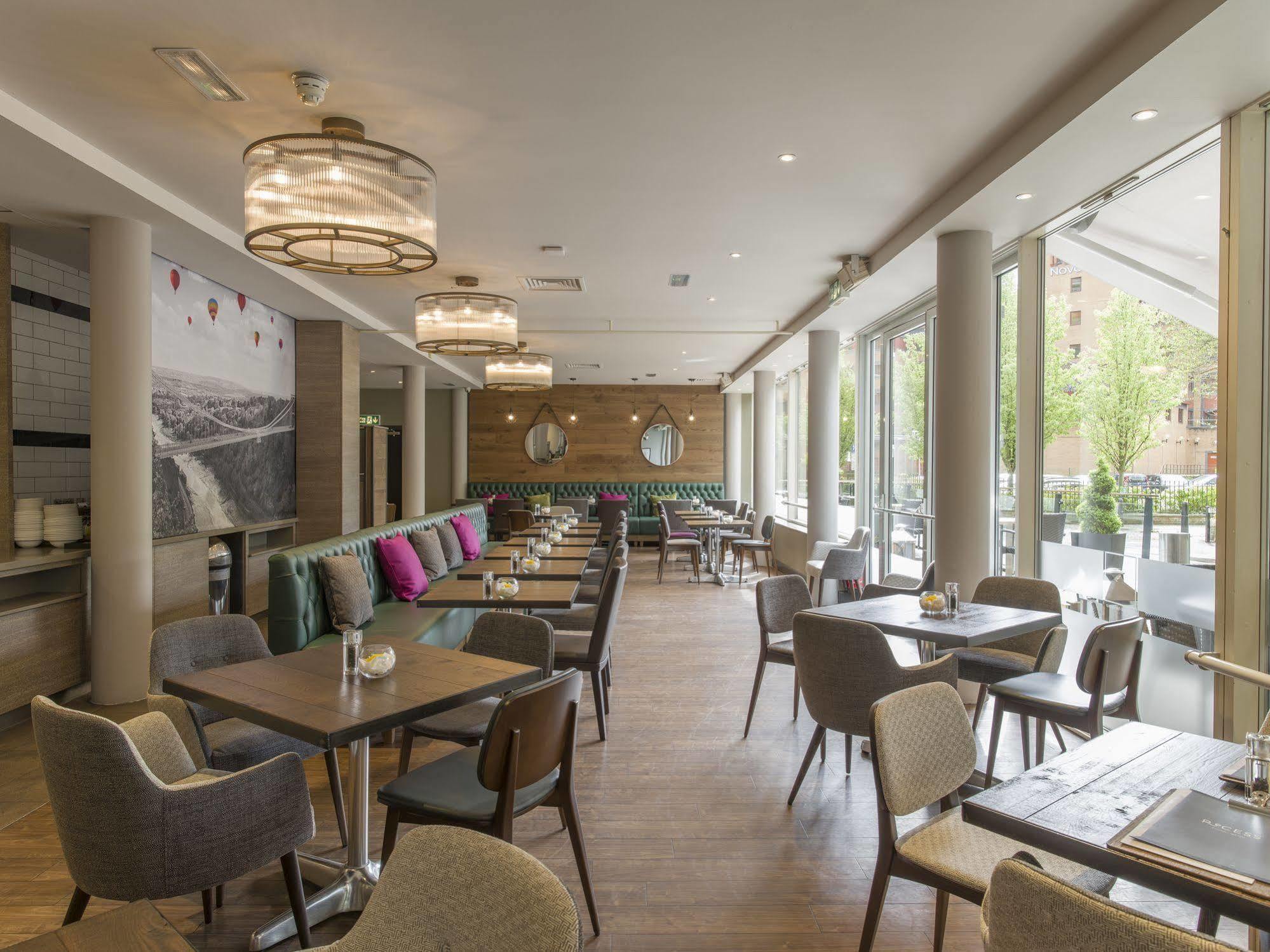 Hilton Garden Inn Bristol City Centre Exterior photo