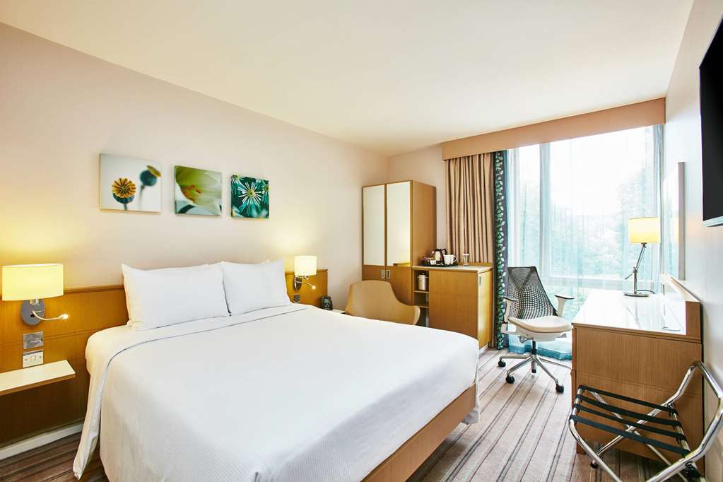Hilton Garden Inn Bristol City Centre Room photo